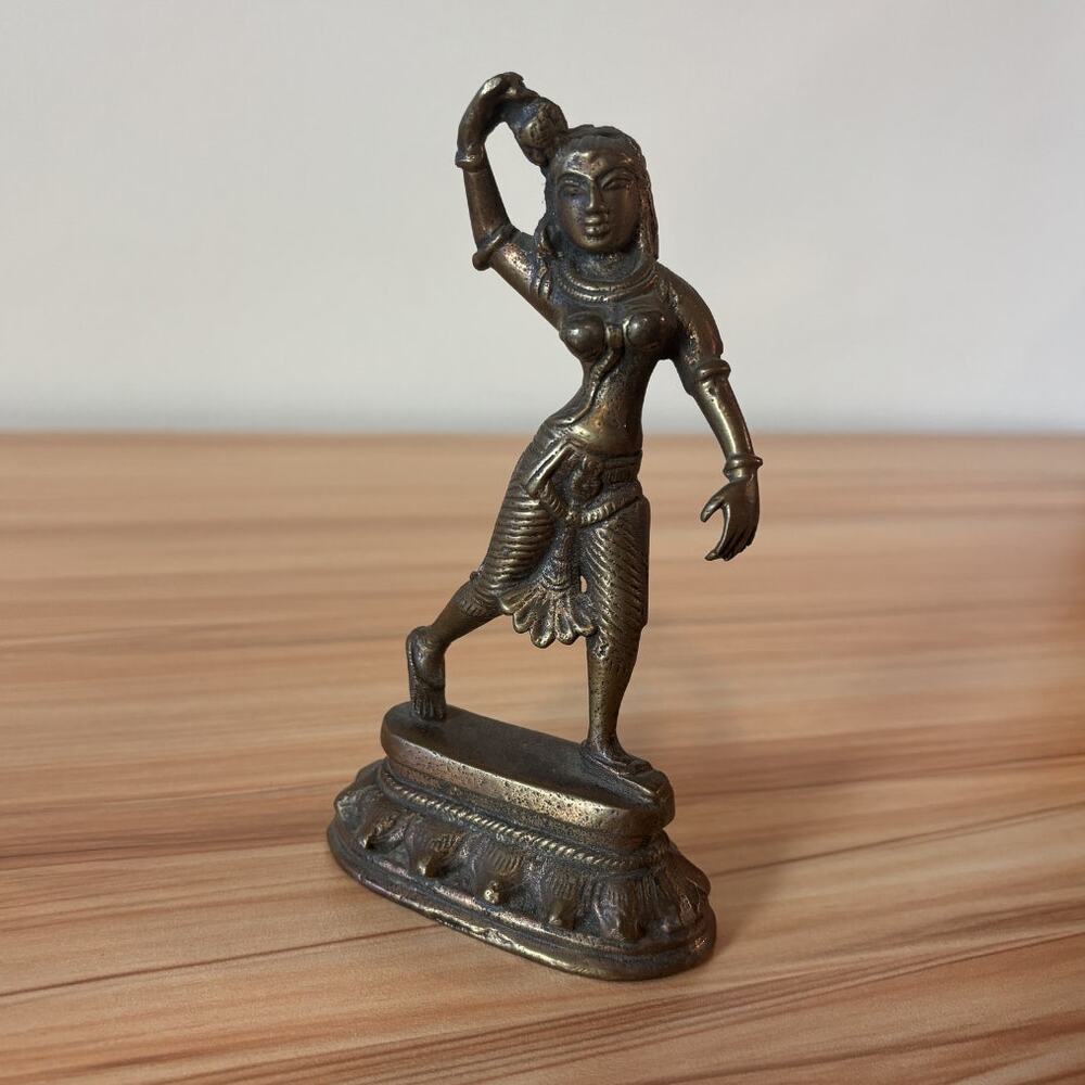 Handmade Brass Indian Tradition Lady Dancing Figurine Statue Vintage Finish